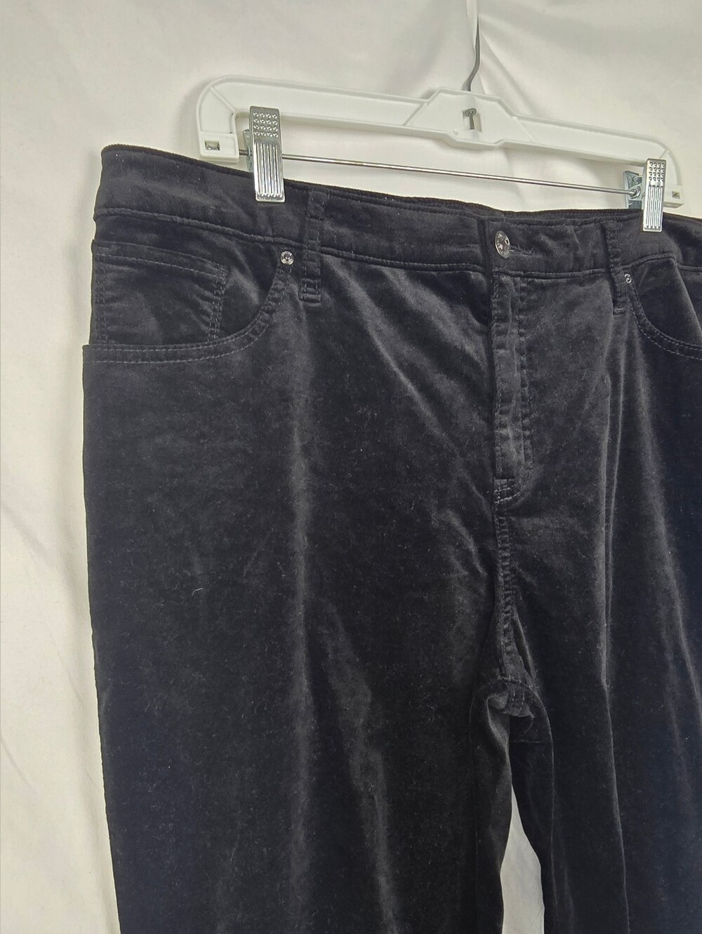 Chico's Black Velvet Velour Minimalist Boot Cut Comfy Pants sz 3T (16T) - Picture 3 of 7